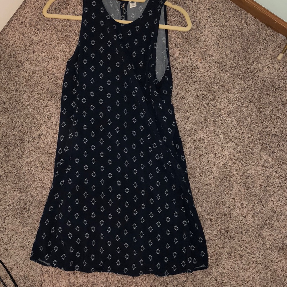 Cute navy blue patterned dress!